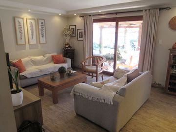 Venta hermosa propiedad, sector residencial y consolidado en Machalí