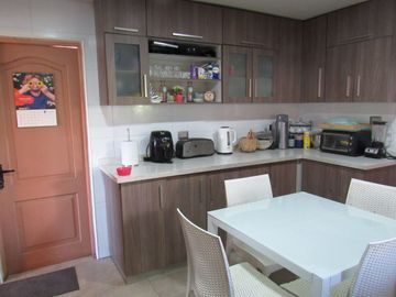 Venta hermosa propiedad, sector residencial y consolidado en Machalí