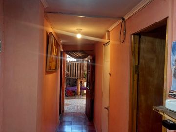 Se vende casa de dos pisos en Peñalolen