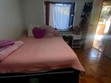 Se vende casa de dos pisos en Peñalolen