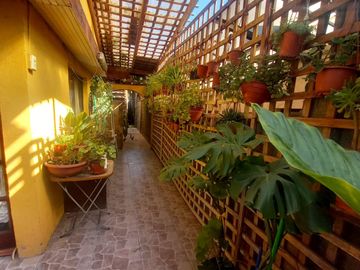 Se vende casa de dos pisos en Peñalolen