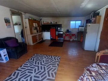 Se vende casa de dos pisos en Peñalolen