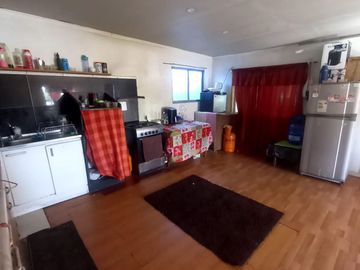 Se vende casa de dos pisos en Peñalolen