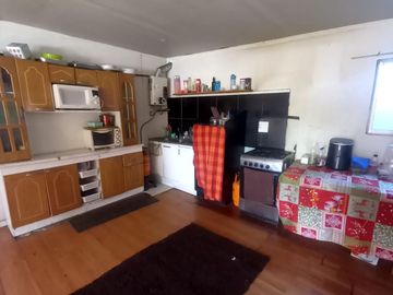 Se vende casa de dos pisos en Peñalolen