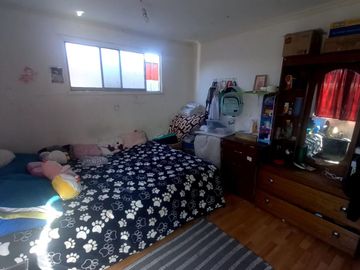 Se vende casa de dos pisos en Peñalolen