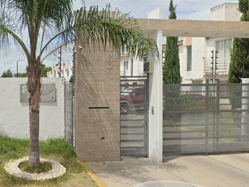 EN REMATE CASA EN TIERRA RESIDENCIAL 