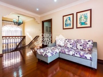 Furnished 3 Bedroom House with Swimming Pool for Sale in Maria Luisa Park