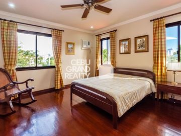 Furnished 3 Bedroom House with Swimming Pool for Sale in Maria Luisa Park
