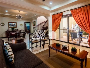 Furnished 3 Bedroom House with Swimming Pool for Sale in Maria Luisa Park