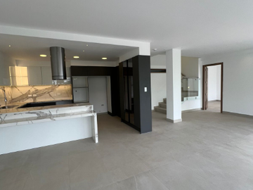 VENTA DE PENTHOUSE EN CUMBAYA NUEVO Y HERMOSO