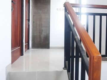 Rumah Ready Baru 2 Lantai Pamulang Tangerang Selatan, Perumahan Syariah 3 Kamar Nego