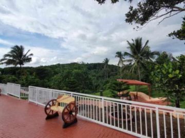 For Sale: Residential Farm Mansion located at Alfonso Tagaytay