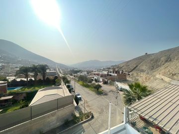 Se Vende Casa en La Exclusiva Urbanización Los Huertos De La Molina!