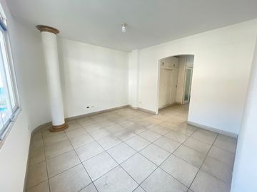 Se Vende Casa en La Exclusiva Urbanización Los Huertos De La Molina!