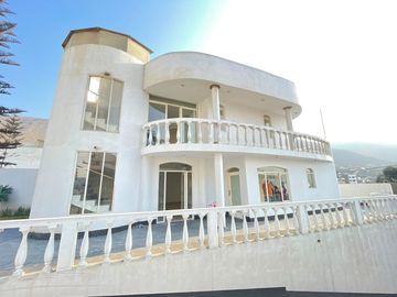 Se Vende Casa en La Exclusiva Urbanización Los Huertos De La Molina!