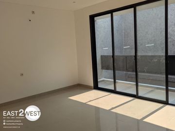 Dijual Rumah Sektor 9 Bintaro Tangerang Selatan Sedang Renovasi Bagus Nyaman Lokasi Sangat Strategis