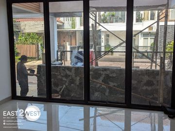 Dijual Rumah Sektor 9 Bintaro Tangerang Selatan Sedang Renovasi Bagus Nyaman Lokasi Sangat Strategis