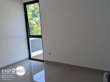 Dijual Rumah Sektor 9 Bintaro Tangerang Selatan Sedang Renovasi Bagus Nyaman Lokasi Sangat Strategis