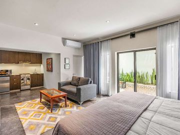 Casa Espana,  Estilo Auténtico y Vistas Pintorescas