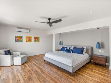 Casa Espana,  Estilo Auténtico y Vistas Pintorescas