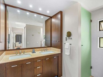 Casa Espana,  Estilo Auténtico y Vistas Pintorescas