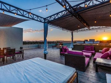 Casa Espana,  Estilo Auténtico y Vistas Pintorescas
