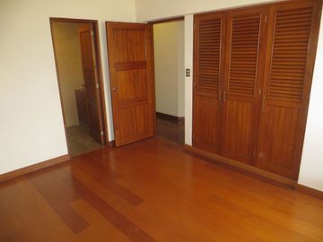 DUPLEX 256 M2, CHACARILLA DEL ESTANQUE, $ 285,000