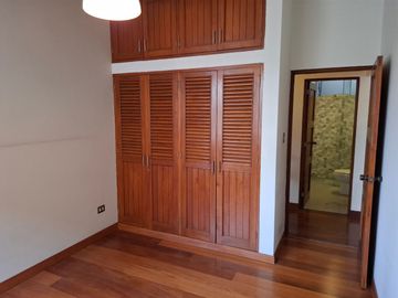 DUPLEX 256 M2, CHACARILLA DEL ESTANQUE, $ 285,000