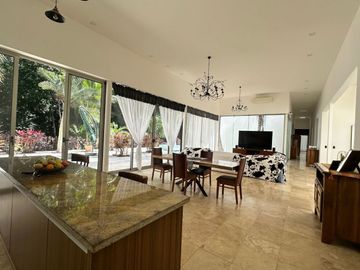 Casa con alberca privada y jacuzzi en venta, Tulum Country Club, Tulum