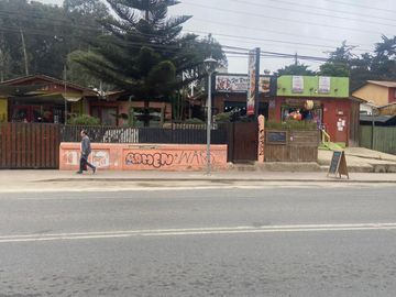 VENTA DE CASA ESQUINA CON LOCALES COMERCIALES EN ISLA NEGRA