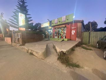 VENTA DE CASA ESQUINA CON LOCALES COMERCIALES EN ISLA NEGRA