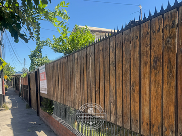 VENDE CASA EN LA COMUNA EL BOSQUE ESTACIONAMIENTO PARA 3 VEHICULOS