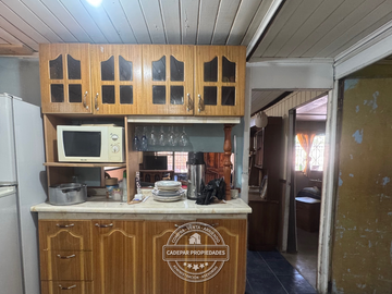 VENDE CASA EN LA COMUNA EL BOSQUE ESTACIONAMIENTO PARA 3 VEHICULOS