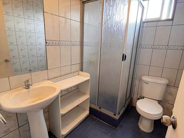 Se vende espectacular casa ubicada en sector sur poniente en Talca, Villa San Agustín