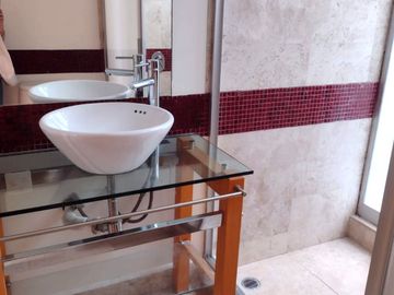 Venta dpto. Hares sobre Ejercito Nacional, cerca de Polanco