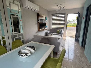 Casas en venta en Cluster con Alberca en Zona Industrial del Puerto de Veracruz
