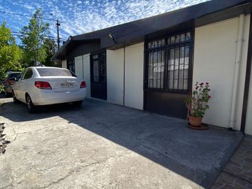 VENDEMOS CASA EN MAIPU. GRAN TERRENO