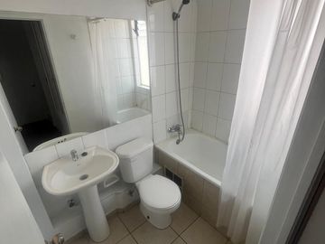Casa en Microbarrio Cerrado en Villa Lomas de Maipú.