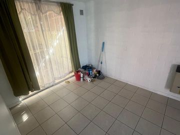 Casa en Microbarrio Cerrado en Villa Lomas de Maipú.