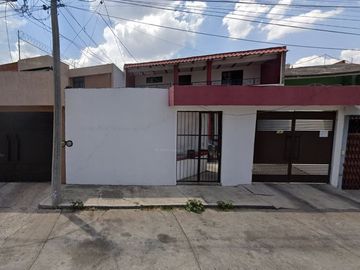 Gran oportunidad de inversión, casas en remates hipotecarios, casa en Michoacán excelente ubicación, colonia Ilustres Novohispanos, Morelia