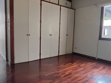 ALQUILER DE LINDO Y AMPLIO DEPARTAMENTO DE 4 DORMITORIOS