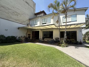 Espectacular Casa en Venta a un Paso de La Universidad de Lima
