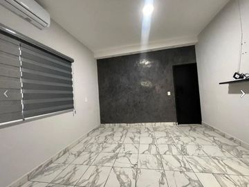 VENTA DE CASA DE 1 NIVEL EN LA COL. EMPLEADO POSTAL