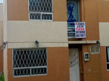 Casa de LUJO, Conj. Altos de la Colina en plena Av. Simon Bolivar