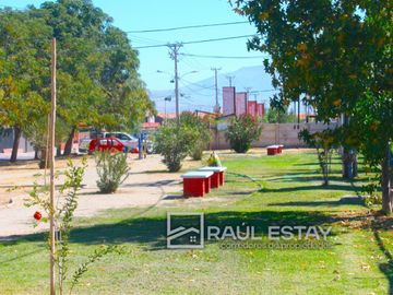 VENDEMOS Dpto. a pasos del centro parcialmente amueblado
