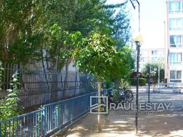 VENDEMOS Dpto. a pasos del centro parcialmente amueblado