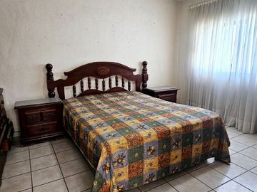 Casa de 4 Recámaras con Amplios Patios y Doble Acceso – Lista para Habita
