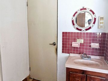 Casa de 4 Recámaras con Amplios Patios y Doble Acceso – Lista para Habita