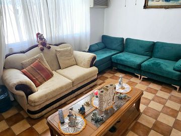 Casa de 4 Recámaras con Amplios Patios y Doble Acceso – Lista para Habita