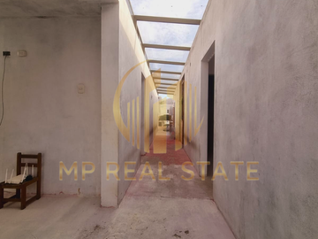 CASA EN REMATE EN LAS BRISAS